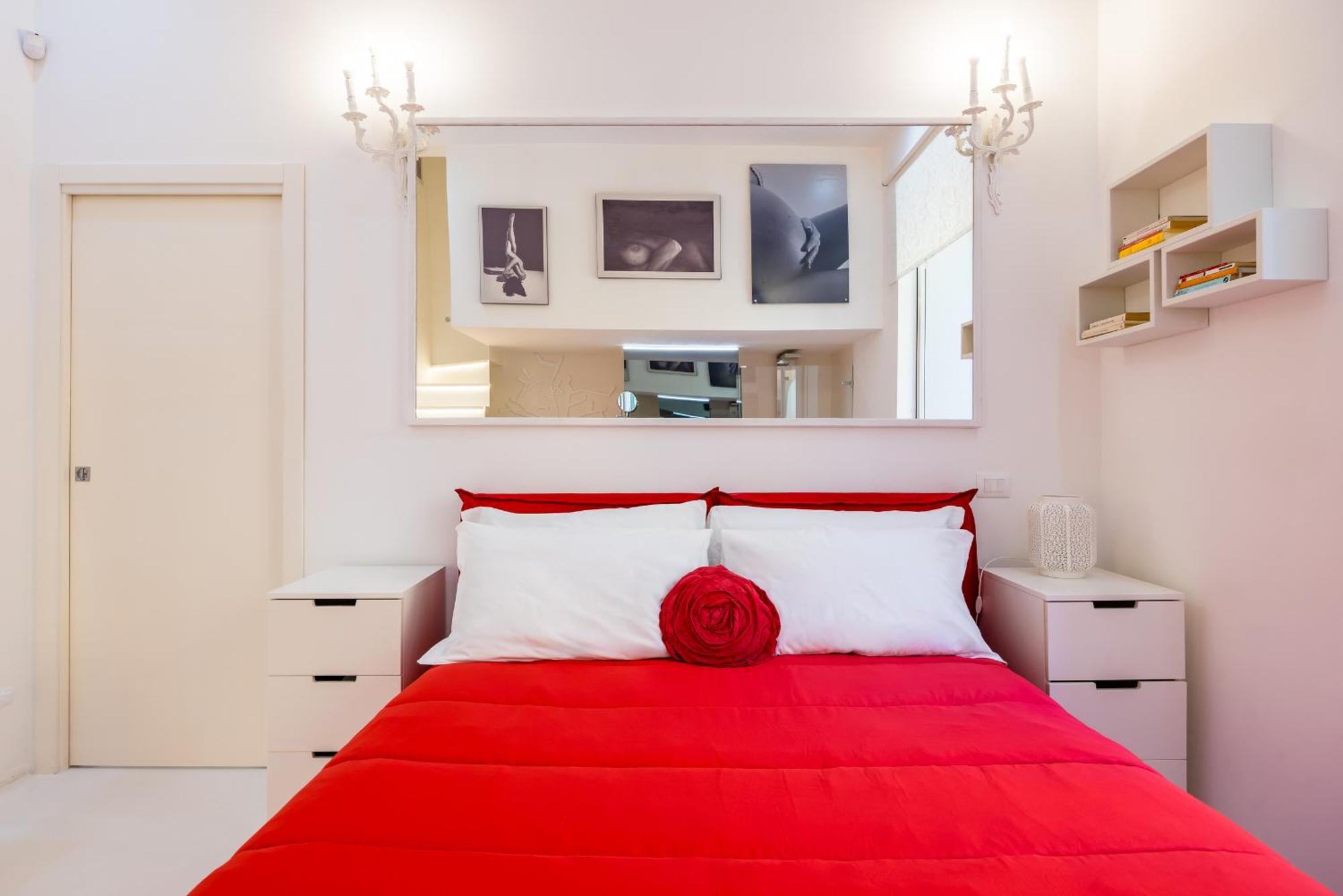 Apartment Morghen Red Passion And Pop Art