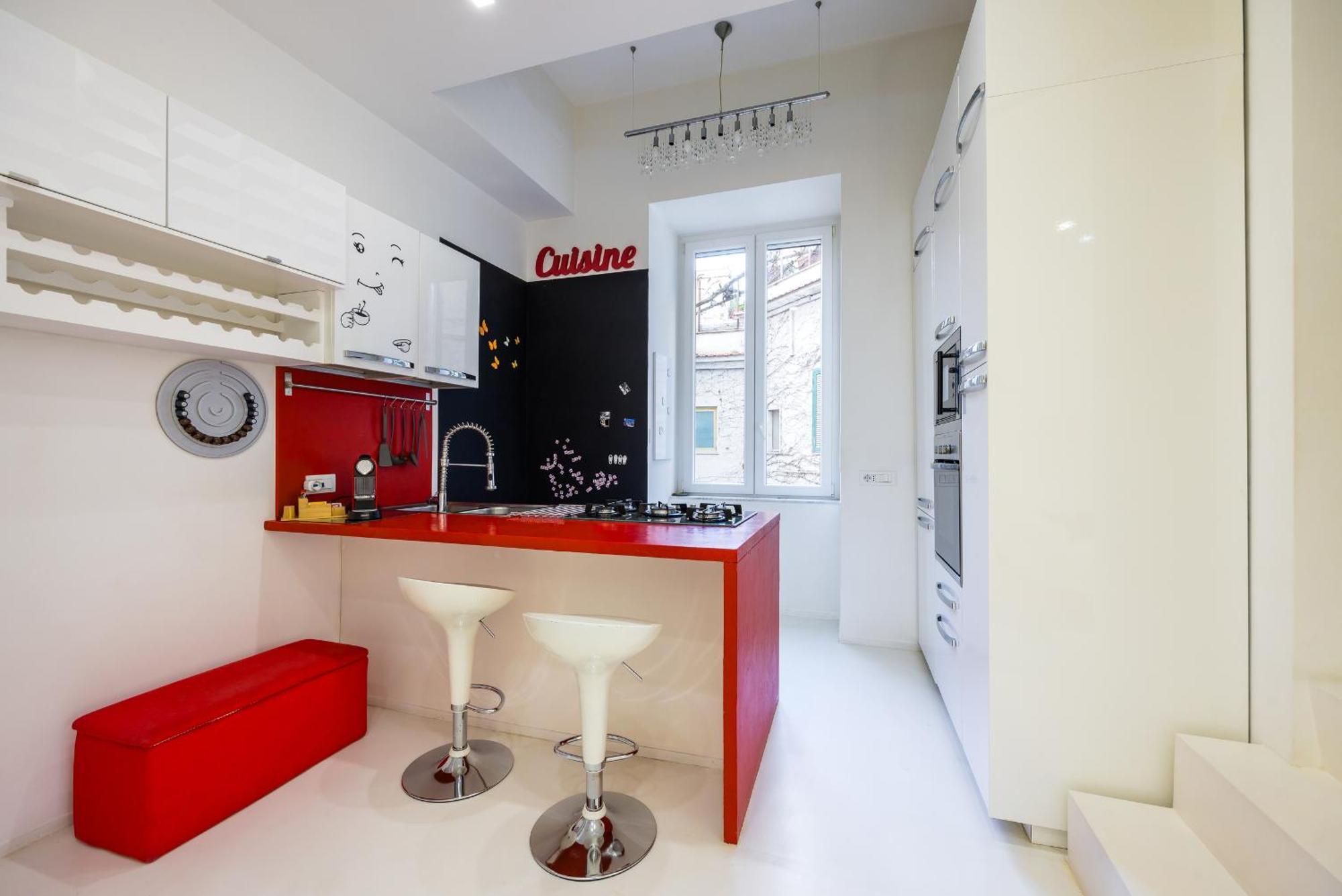Morghen Red Passion And Pop Art Apartment Naples