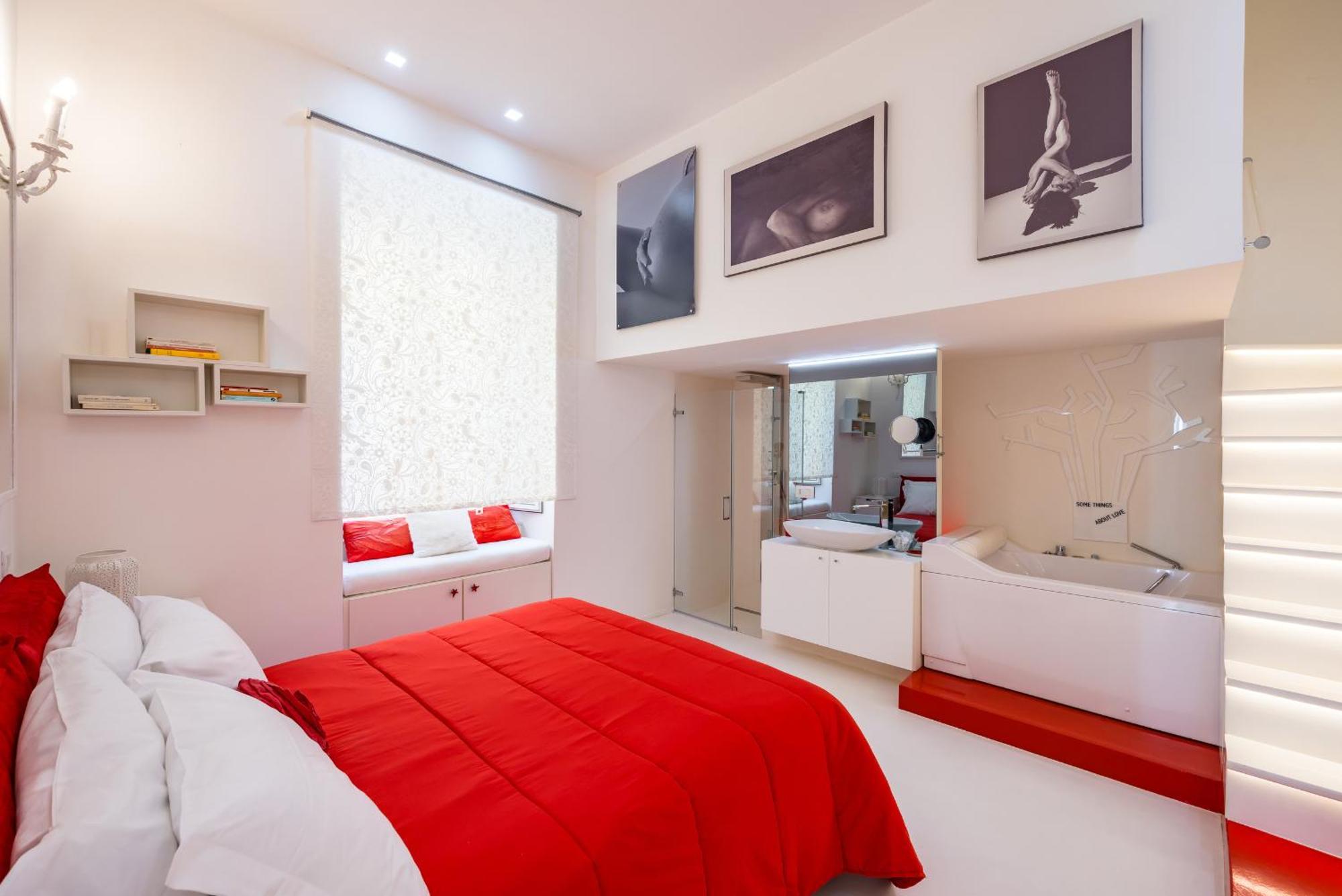 Morghen Red Passion And Pop Art Apartment